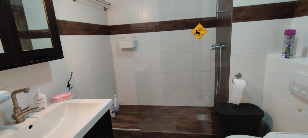 Apartament Lesna Z Tarasem กดิเนีย ภายนอก รูปภาพ